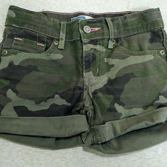 girls camo shorts